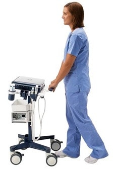 Máy LOGIQ V2 trên xe đẩy, gọn để mang đi